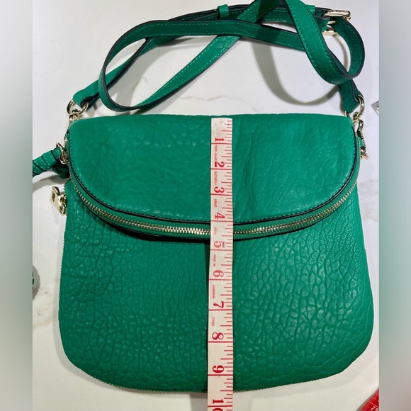 NWT🥰 VINCE CAMUTO Leather Cory crossbody bag, Emerald Isle green/kelly green - Picture 5 of 15